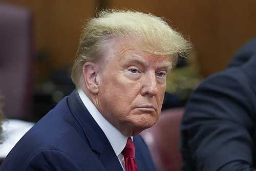 Trump Signs Revenge Porn Ban with Melania’s Support